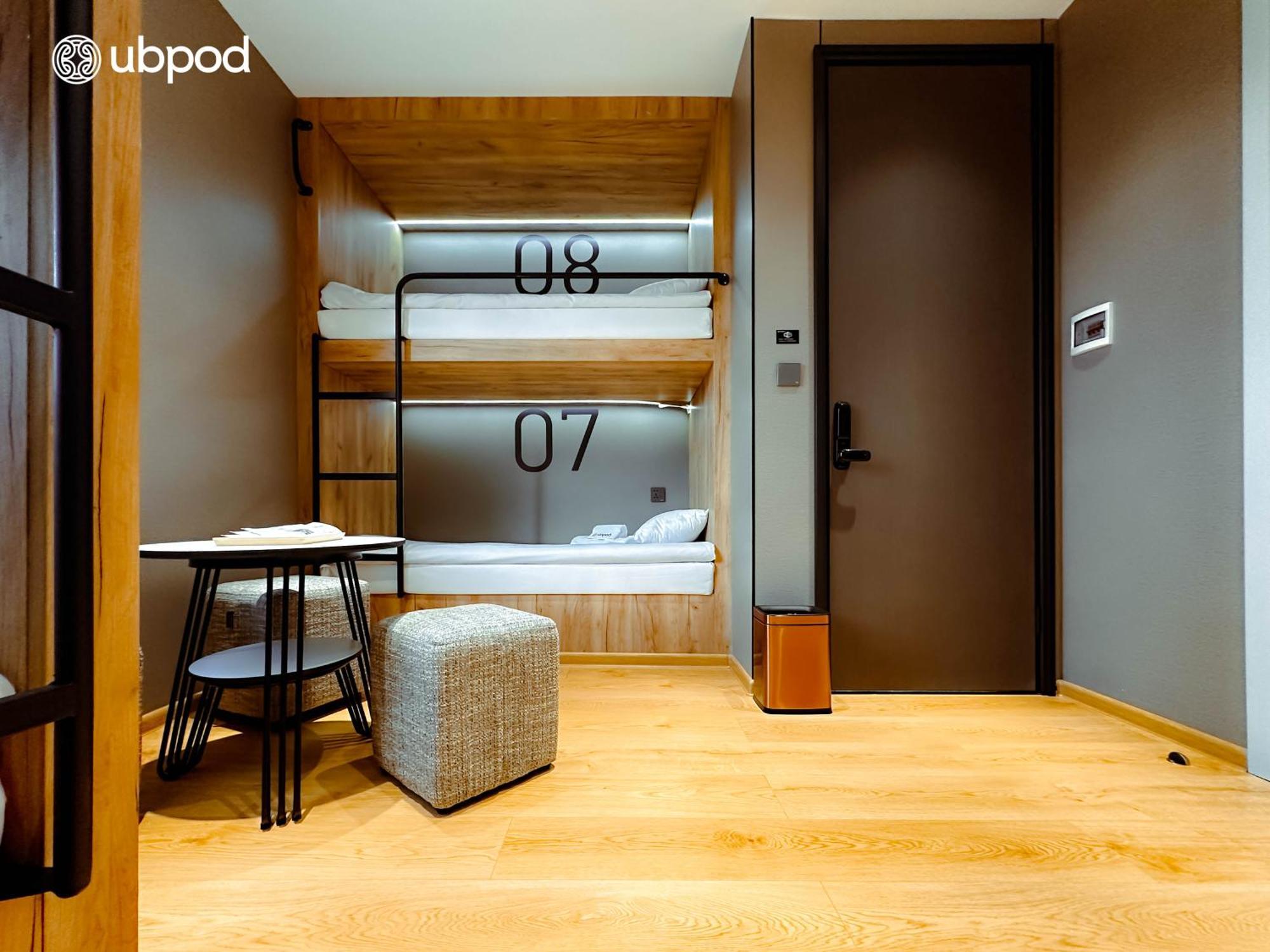 Ubpod- The First Capsule Hotel In Mongolia Улан-Батор Экстерьер фото