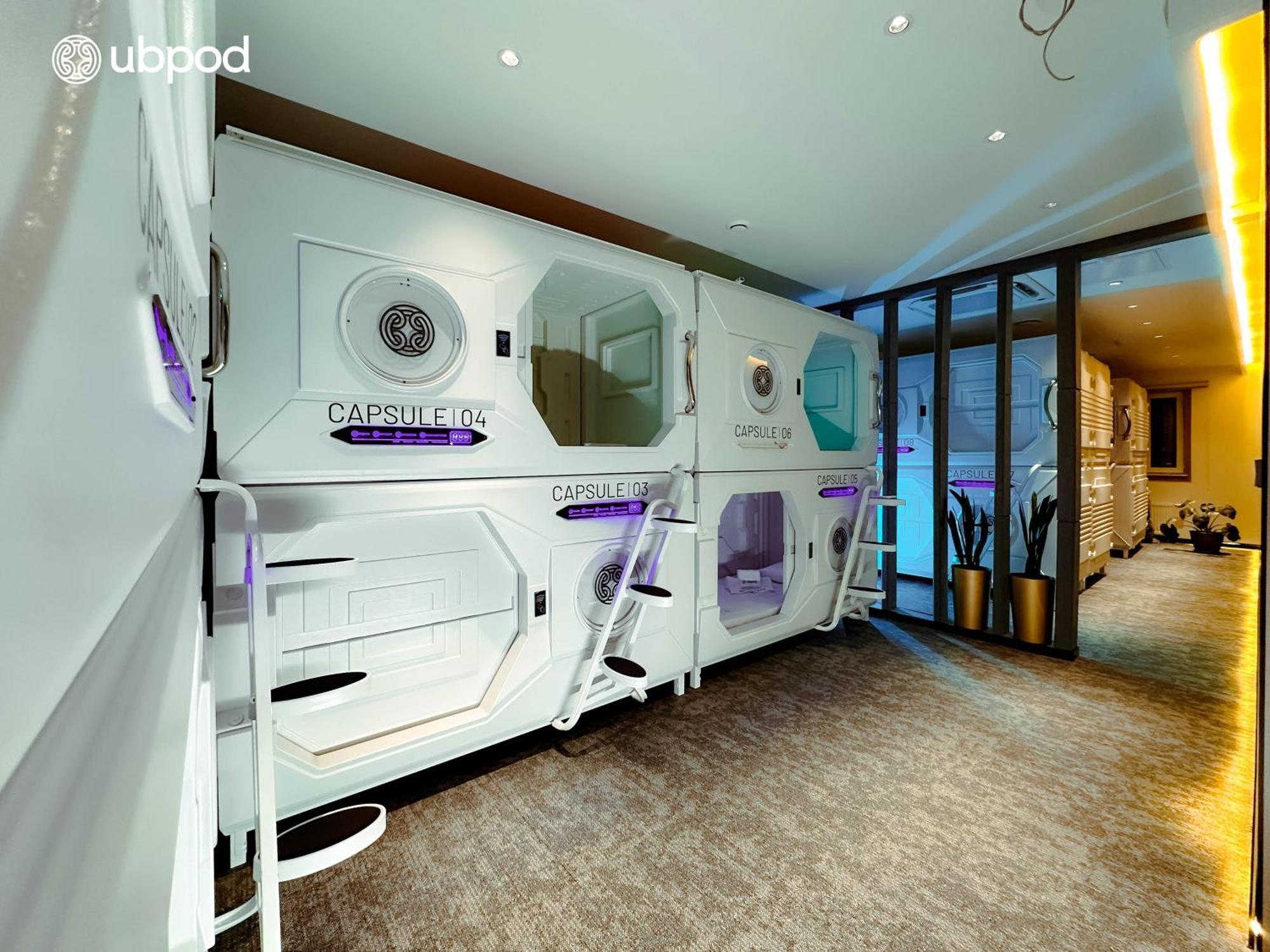 Ubpod- The First Capsule Hotel In Mongolia Улан-Батор Экстерьер фото